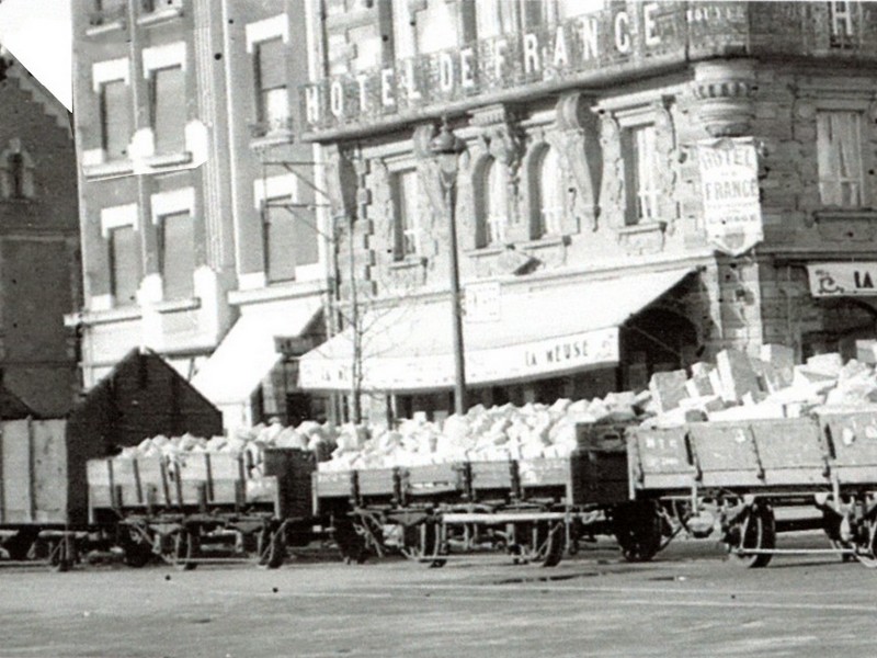 Un convoi de wagons plats et tombereaux à Angers St Laud